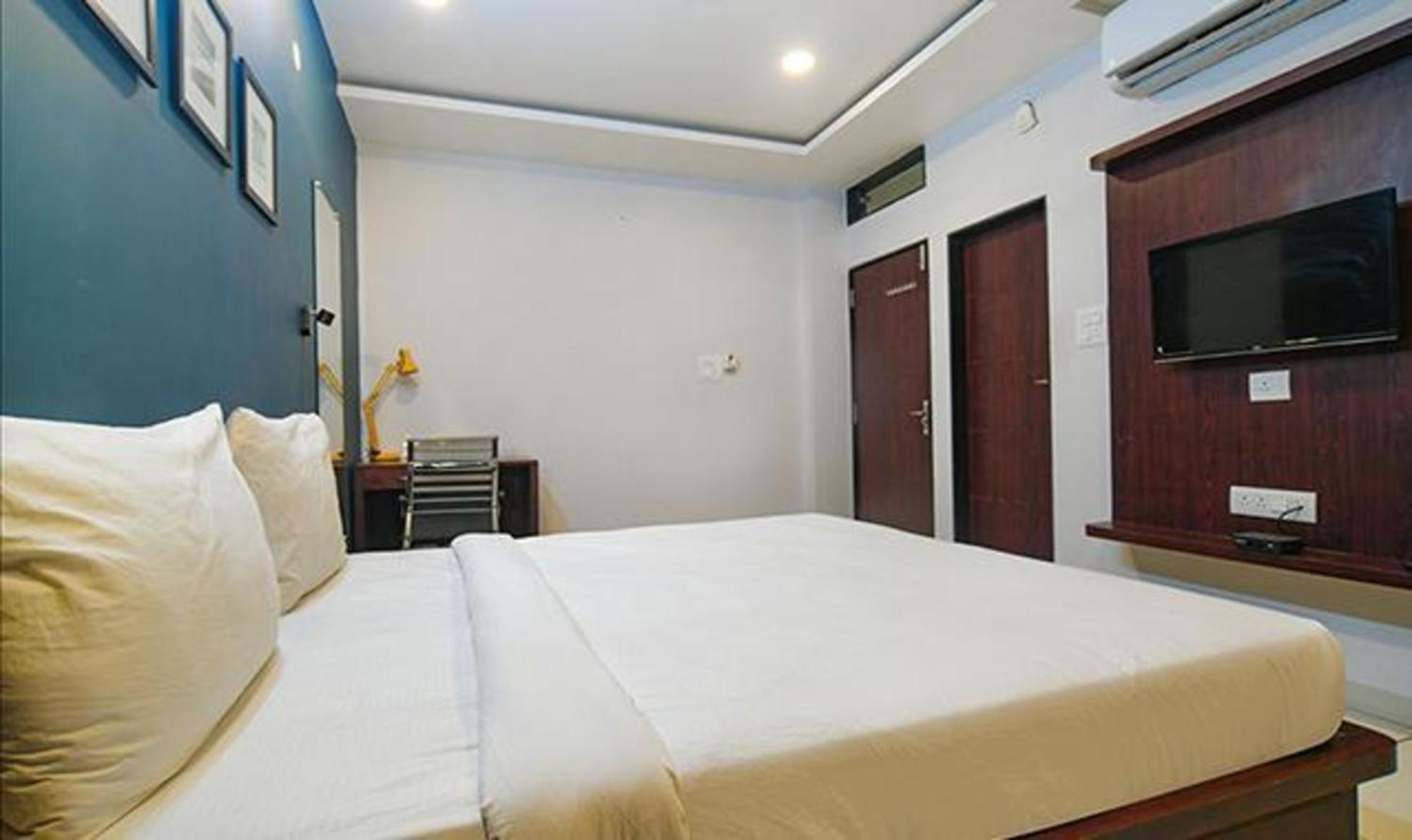 Hotel Fabexpress Sagar Sky Indore Exterior foto